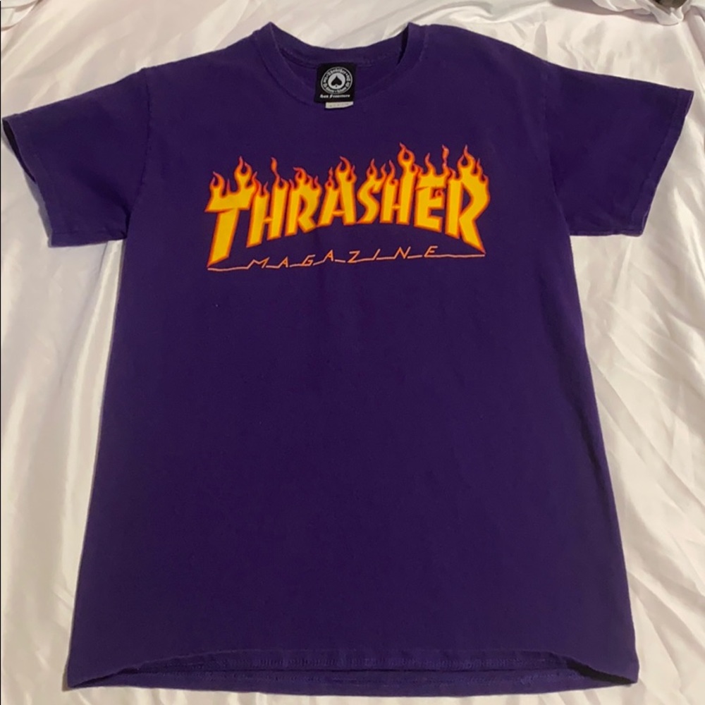 Selling a men’s small T-shirt